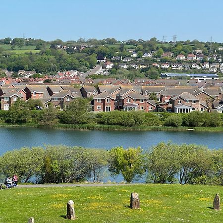 Stunning 2 Bed House Near Coastal Path/Lake/Beach Llanelli Eksteriør bilde