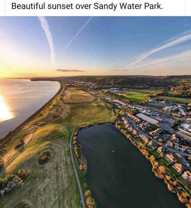Stunning 2 Bed House Near Coastal Path/Lake/Beach Llanelli Eksteriør bilde